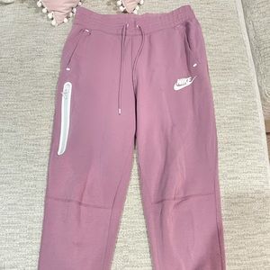 Nike tech Sweatpants Small never worn